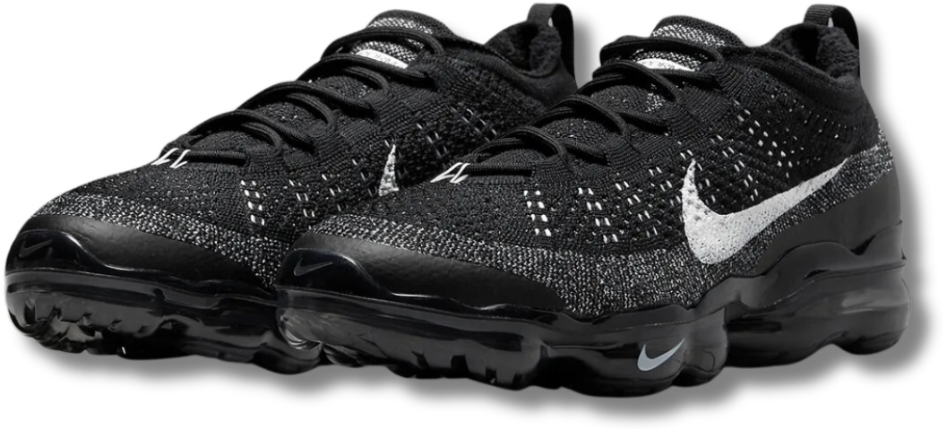 Nike vapormax mens black and white on sale